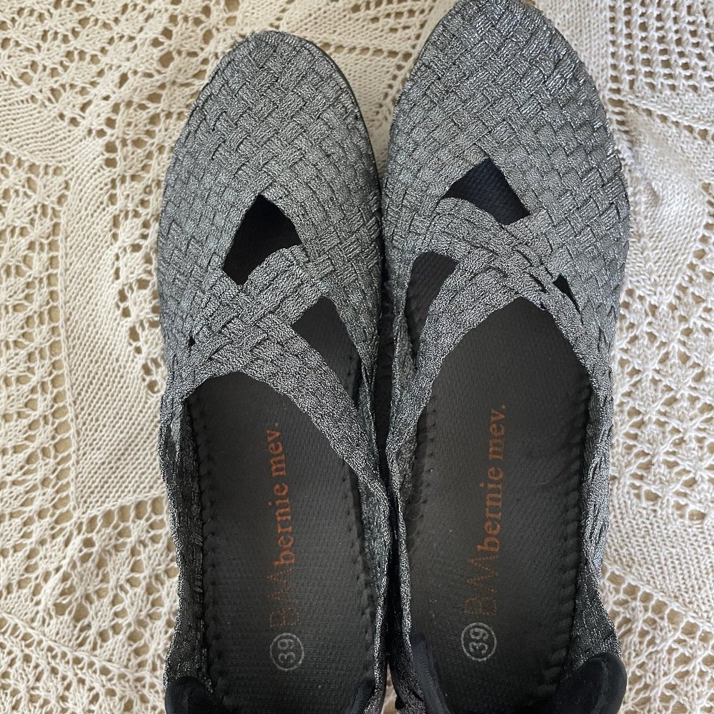 Bernie Mev Size 39 silver wedge heel slip on